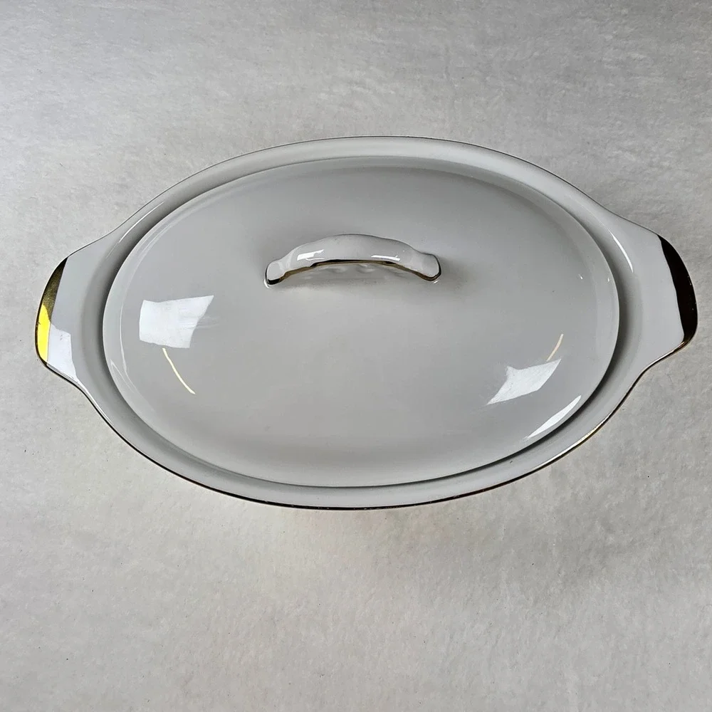 Andrea by Sadek White Gold Trim Oval Covered Casserole Dish Oven to Table Japan